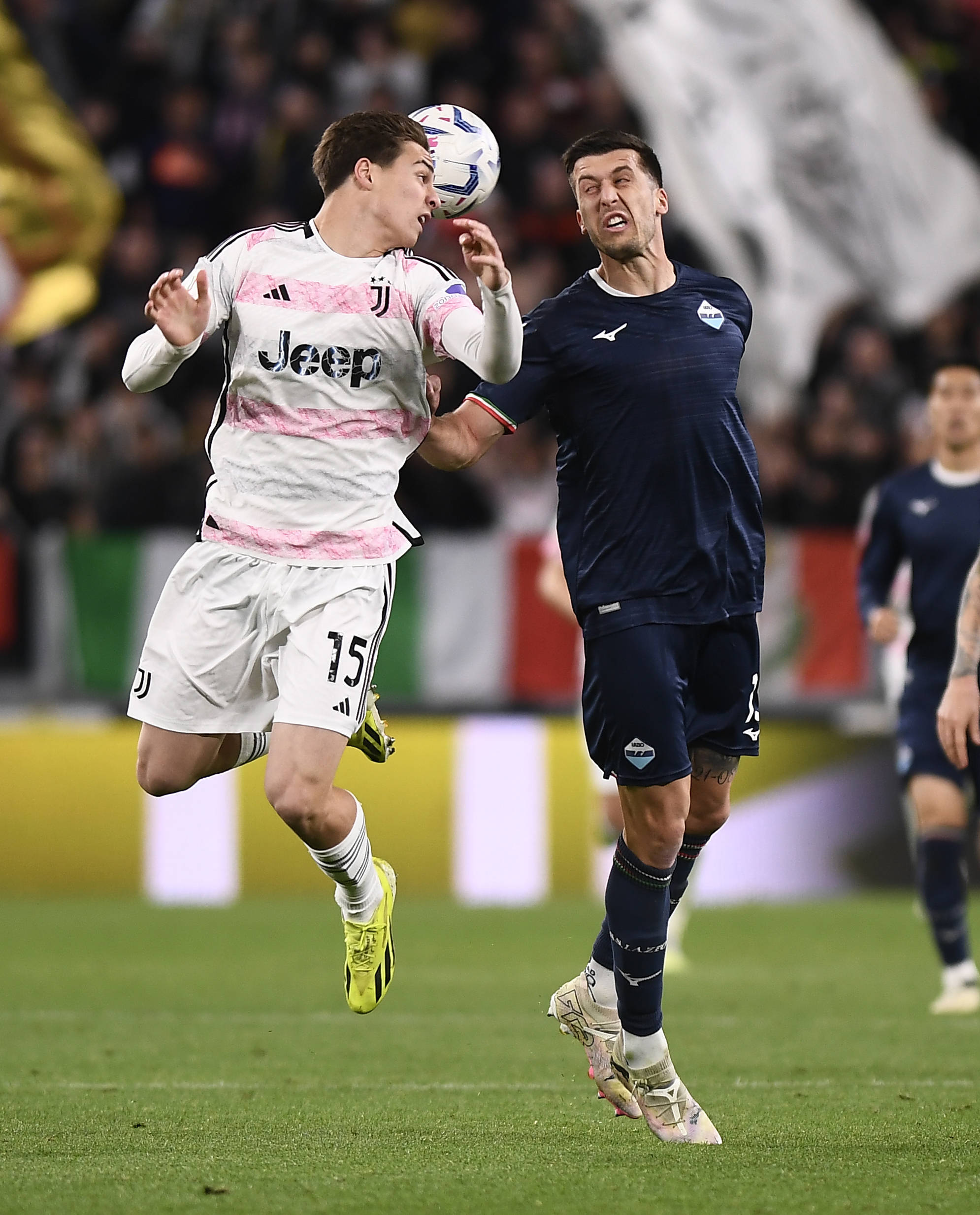 包含尤文图斯主场取胜，继续保持不败纪录的词条